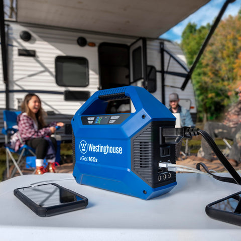 Westinghouse iGen160s solar panel compatible design enables green charging.