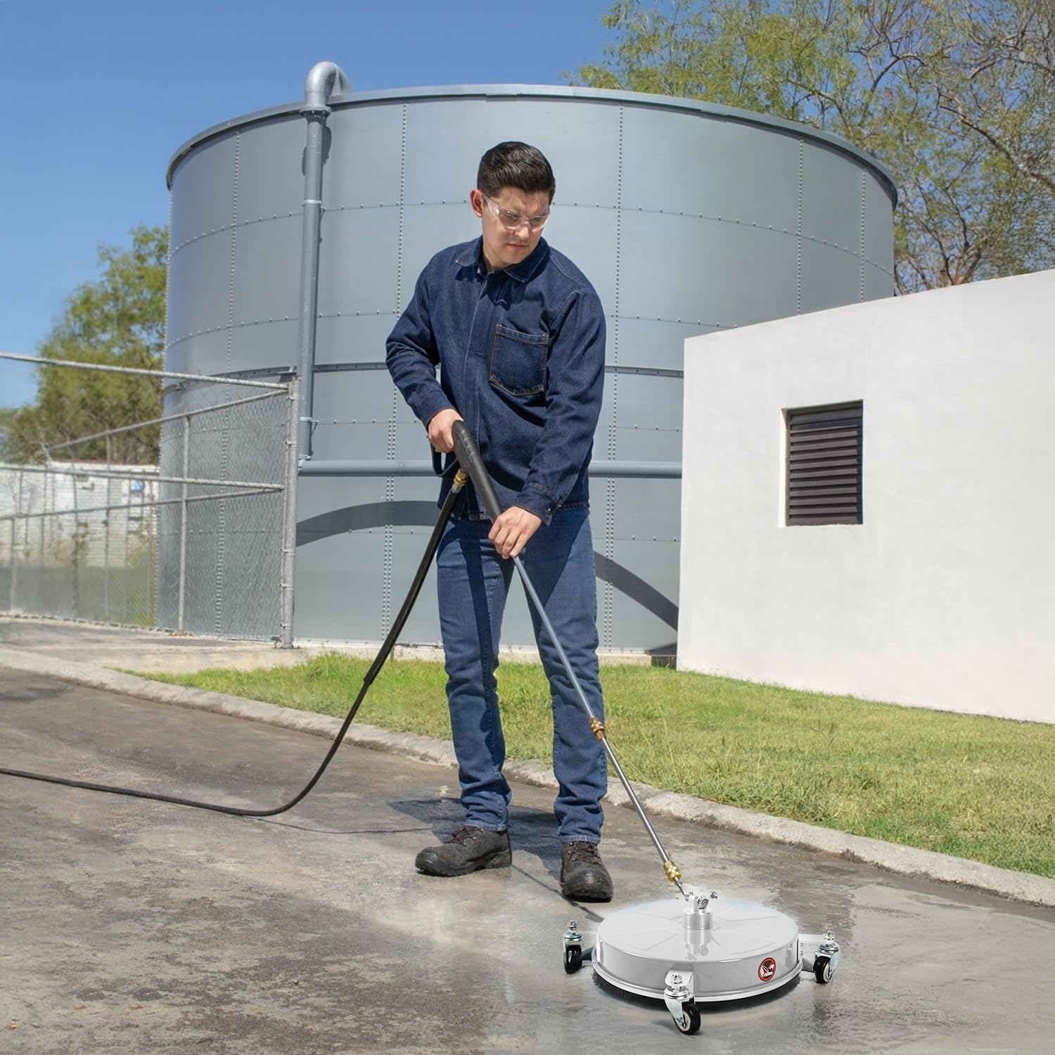 Wexo Palindrog surface cleaner ideal for driveways, sidewalks, and patios.