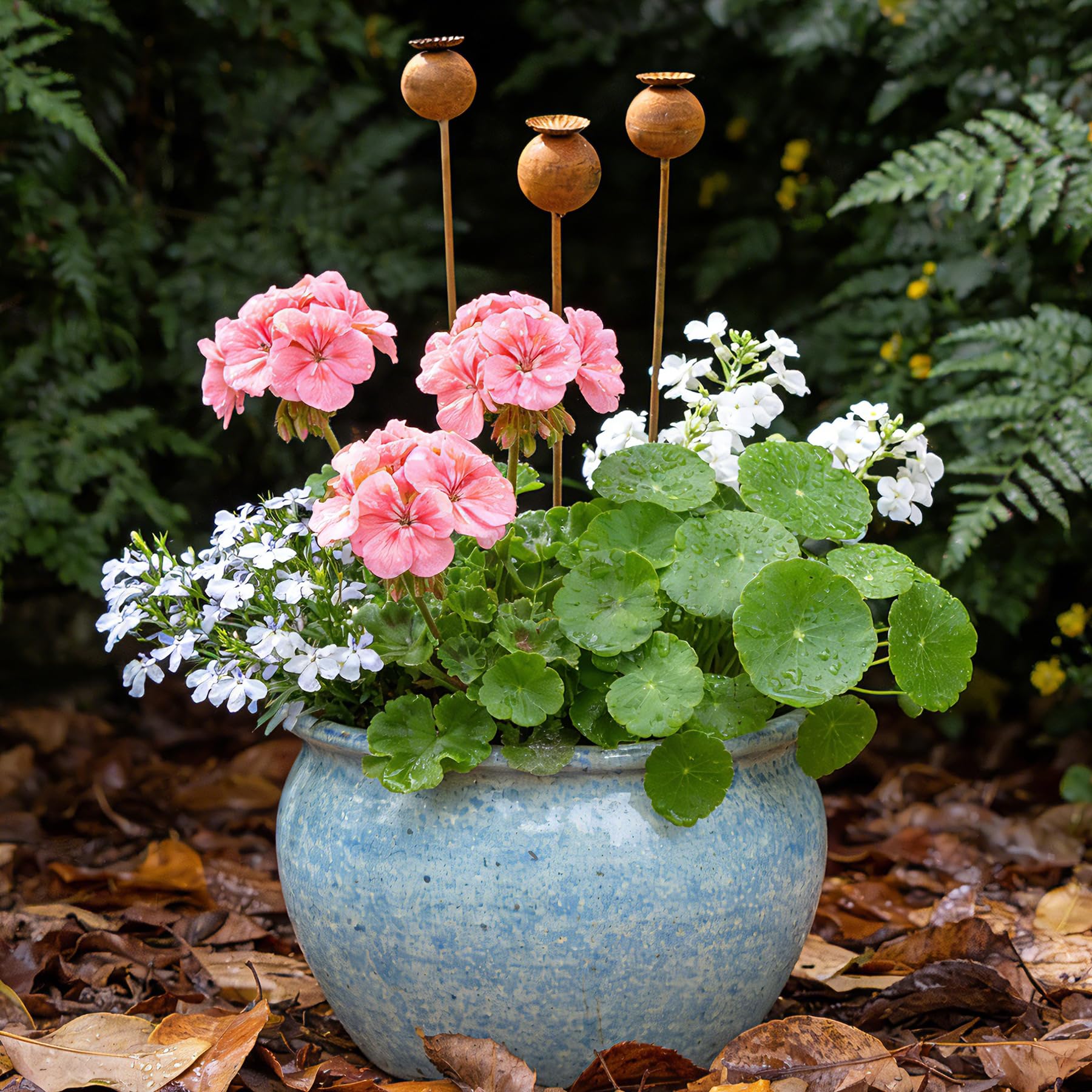 WHBIMGOOO handmade metal flowers bring unique yard art accents.