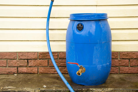 1/2 G inlet and 3/4 inch garden hose outlet for flexible flow