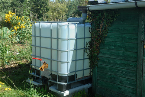 Works with 5 to 55 gallon rain barrels and containers