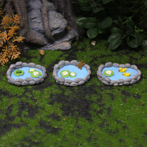 Whlo4U frog pond ornament brings lively pond life to terrariums and pots.