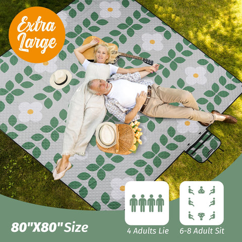 WICKERLAND storage-pocket picnic-blanket helps secure small items.