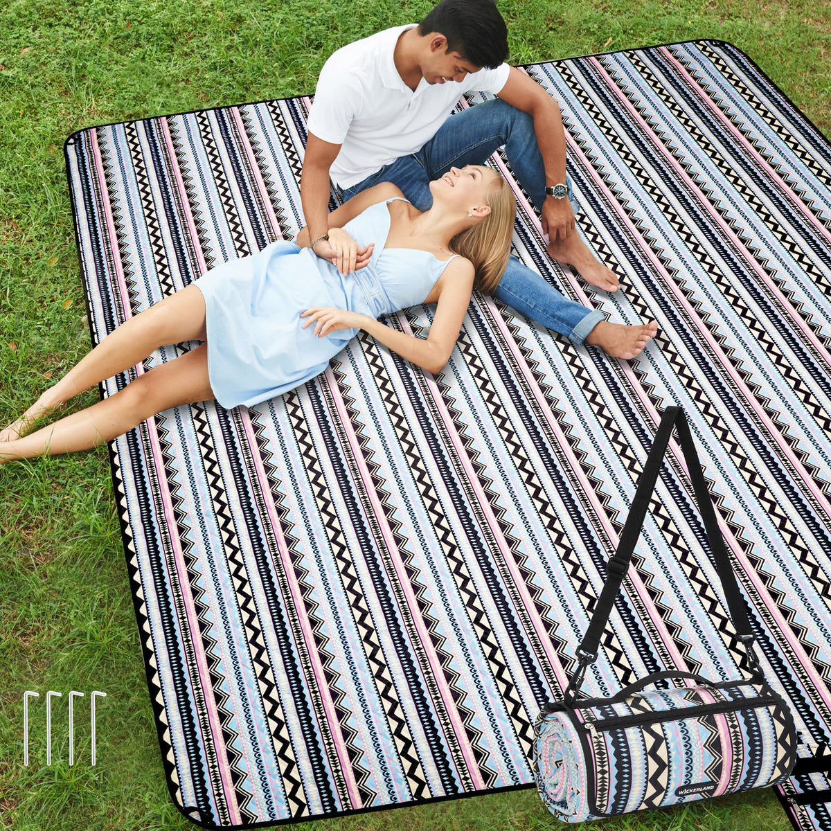 WICKERLAND picnic blanket waterproof-sandproof surface on grass