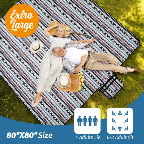 WICKERLAND picnic blanket with shoulder-strap ready for easy transport