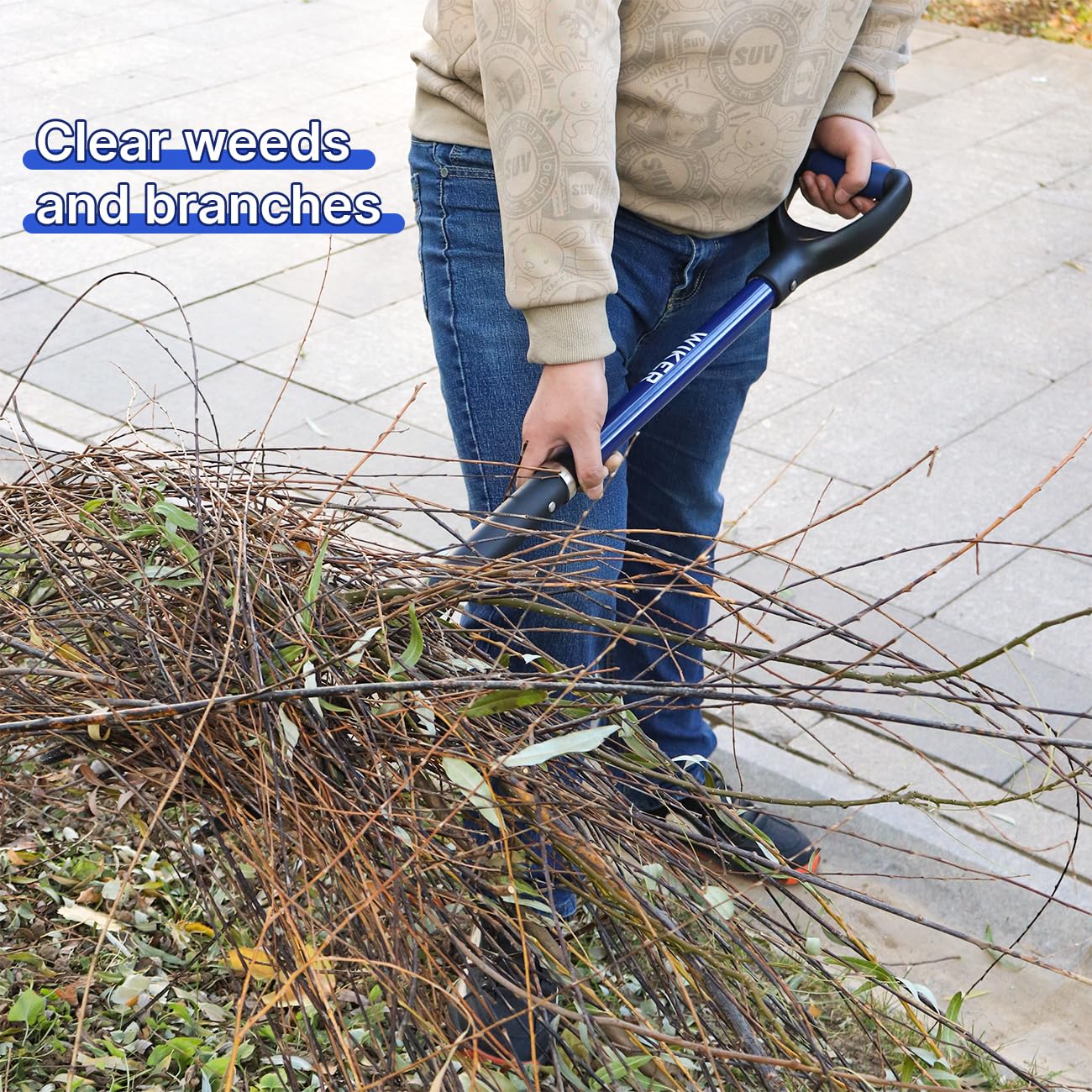 WIKER Pitchfork sturdy construction for long-lasting garden digging.