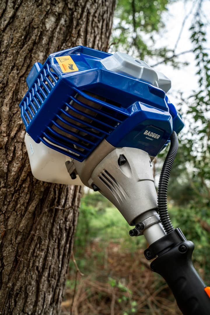 Wild Badger Power tool-free air filter cover for quick maintenance.