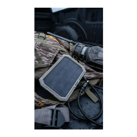 Wildgame Innovations Sol-Pak LED indicator shows remaining power at a glance.