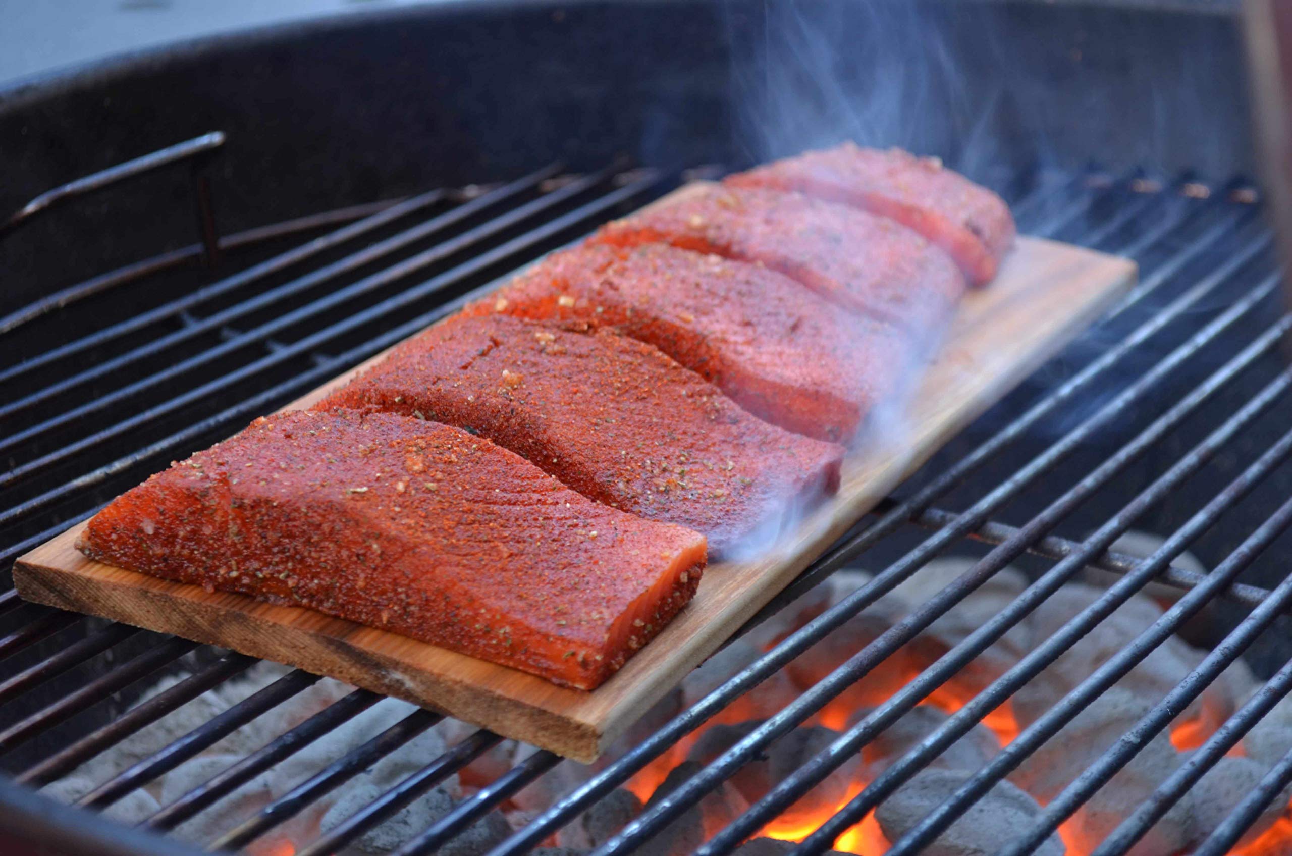 Wildwood Grilling 6-pack cedar planks for versatile grilling