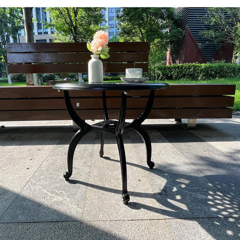 WILOUNGE waterproof surface is easy to clean after outdoor meals.