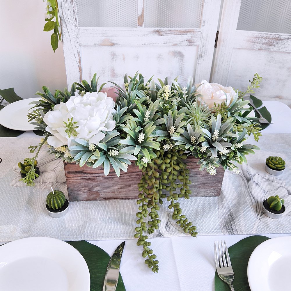 Windiy natural wood planter box texture highlights grain and craftsmanship for indoor or outdoor displays.