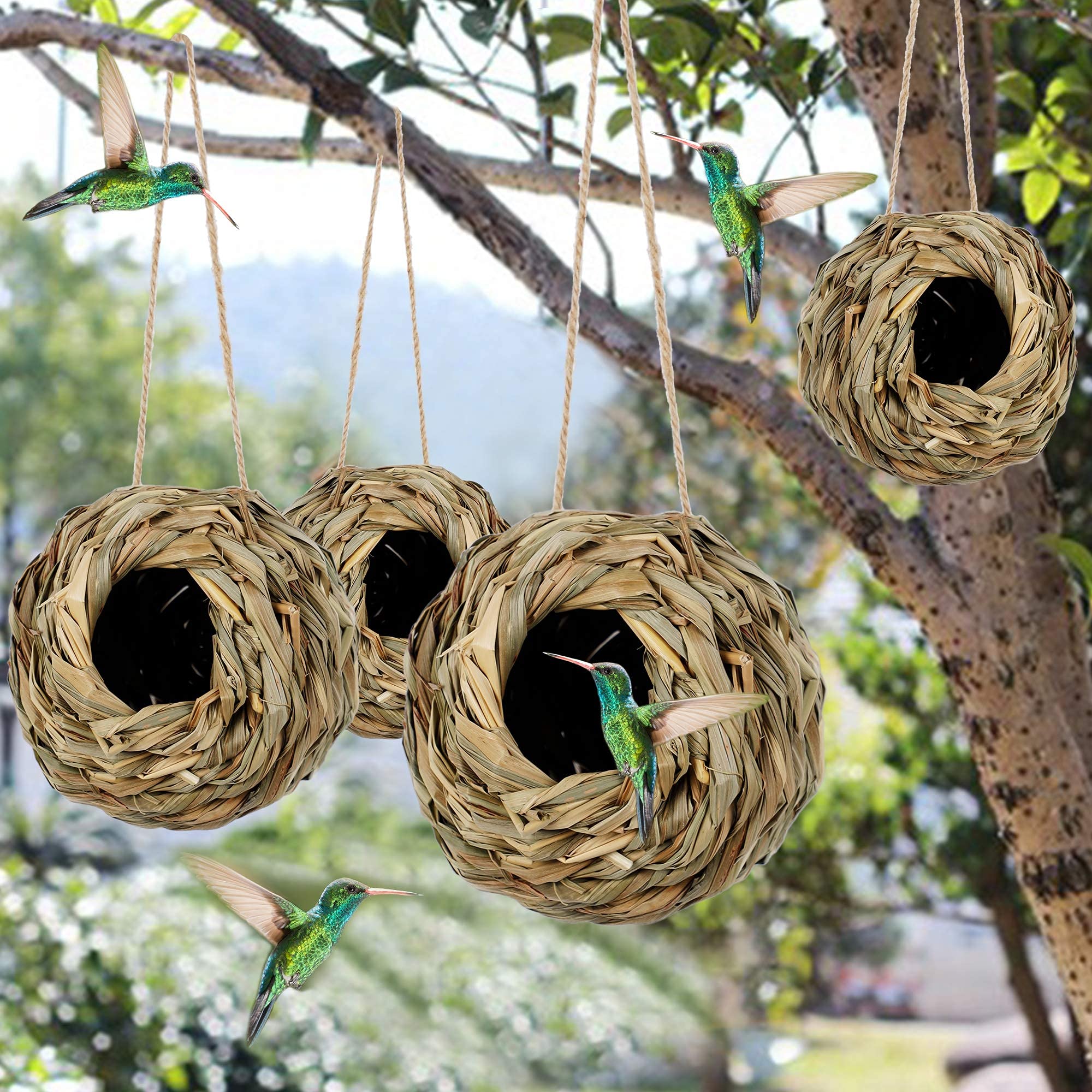 Winemana durable ball nest resists weather and keeps birds cozy.