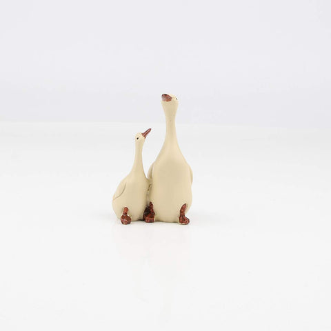 Wisifayardin small goose ornament for children's room adds playful charm.