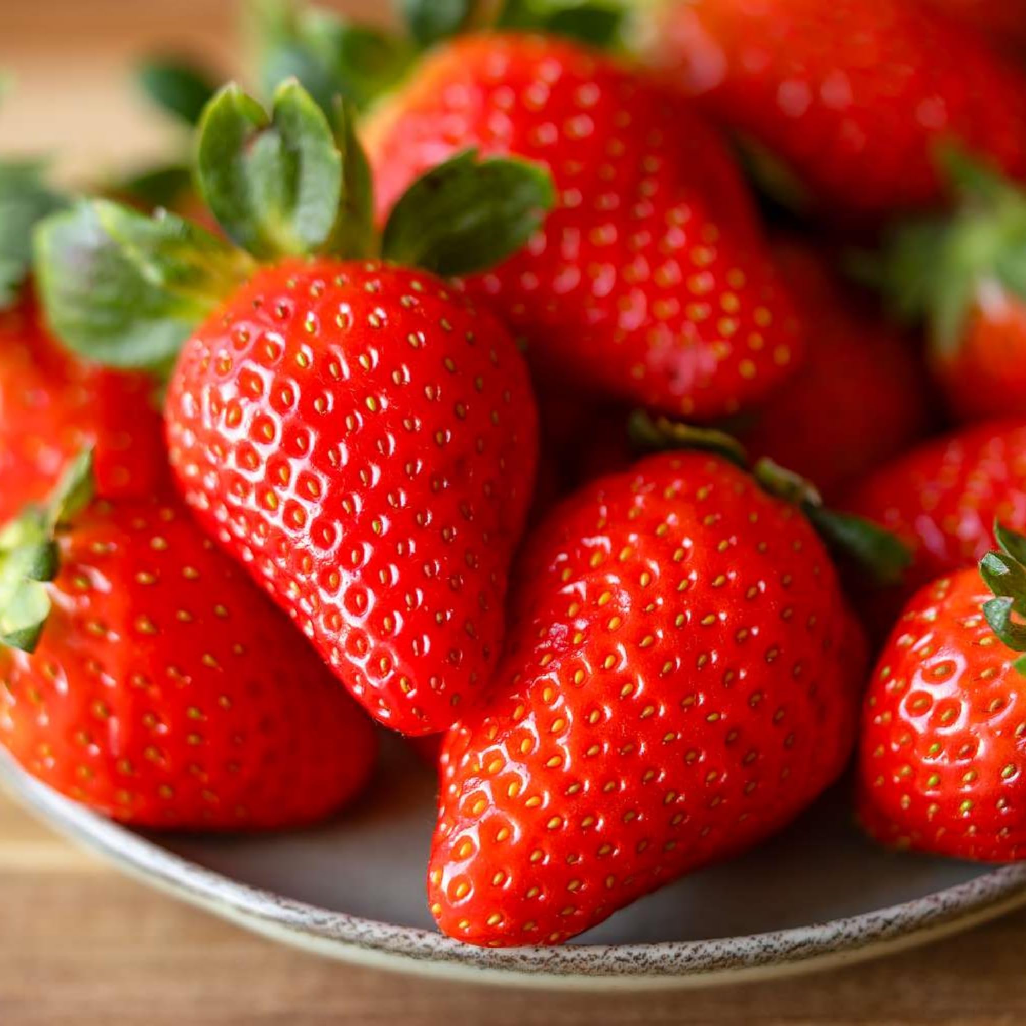 Wivolibe Four Seasons strawberry fruit close-up showing juicy red berries