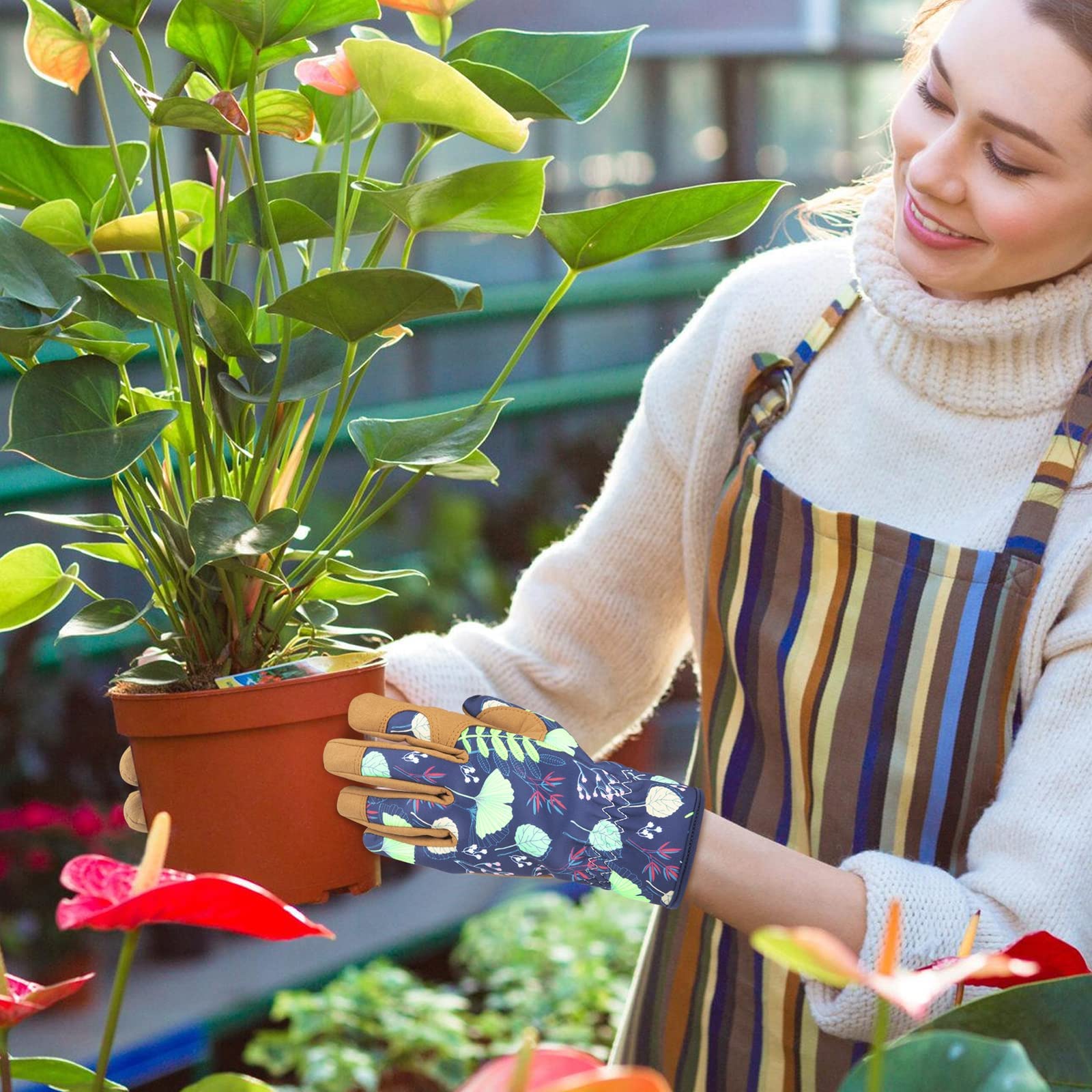 WOHEER women's gloves make a thoughtful gardening gift
