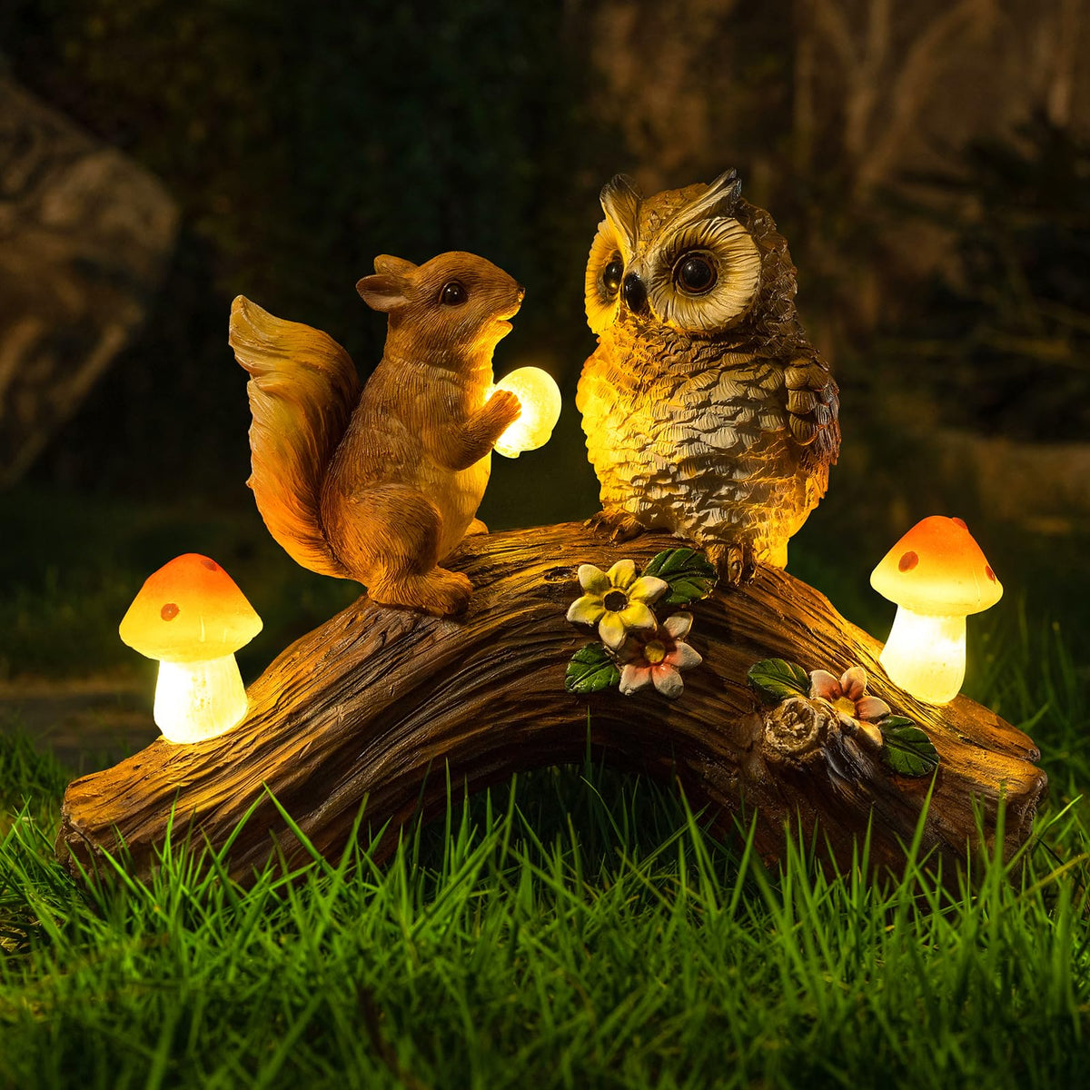 WONDHOME solar owl garden statue overview, showing weatherproof resin and solar-powered illumination.