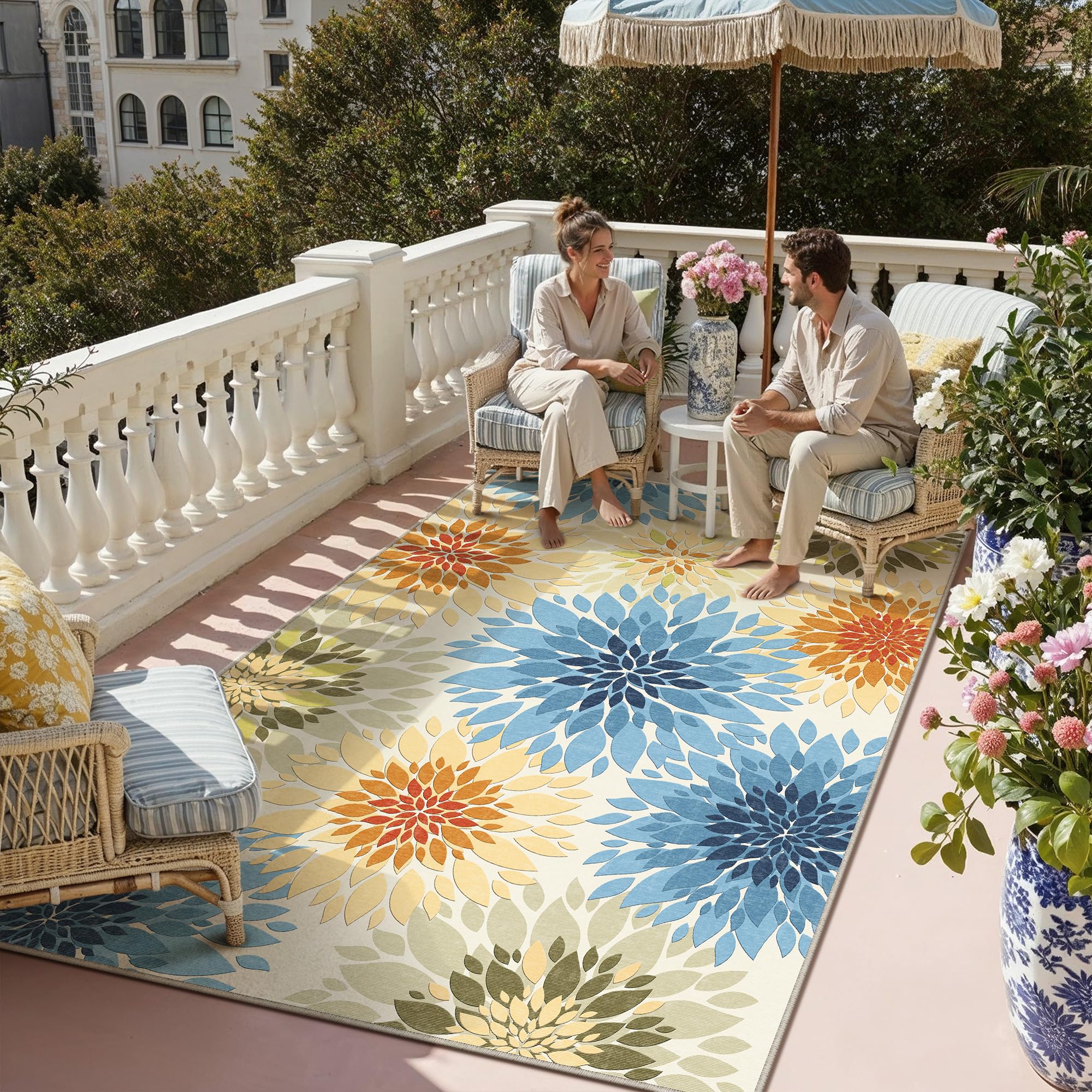 WondRg floral indoor/outdoor rug featuring soft chenille for patios and living spaces.