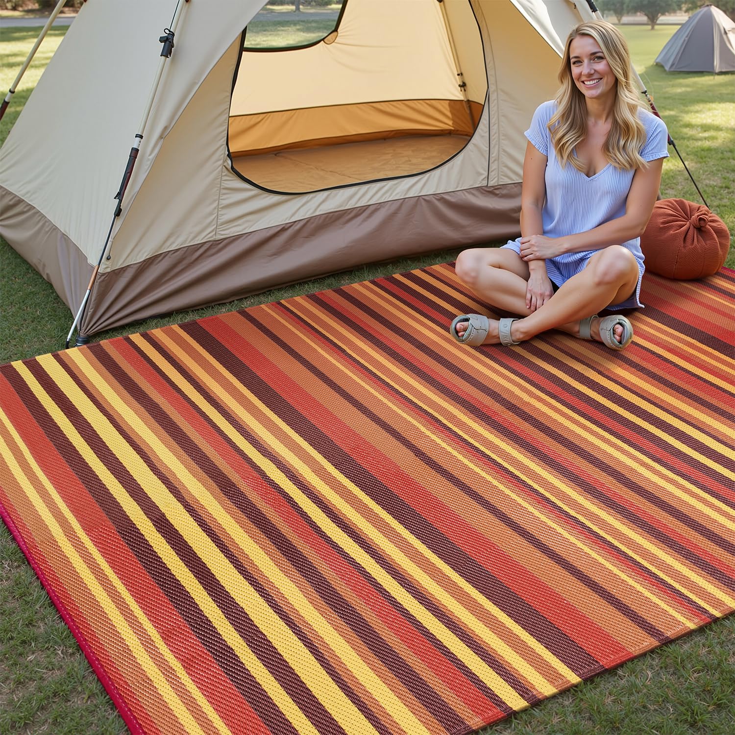 WondRg reversible stripe design rug showing two looks for versatile styling.