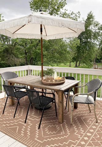 Wonnitar rug ideal for picnics, RV trips, and backyard gatherings.