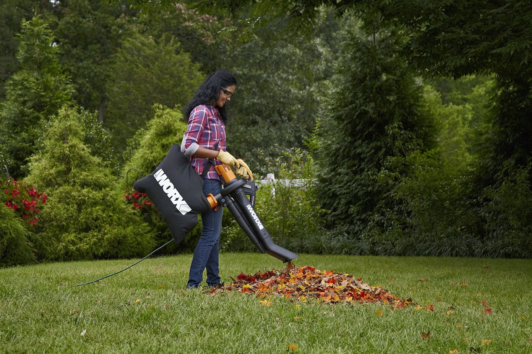WORX Trivac blower-vacuum-mulch switch enables seamless debris cleanup.