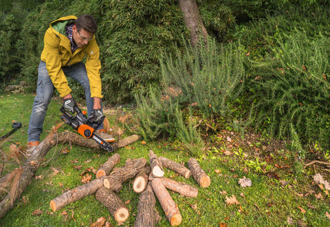 WORX WG322 compact grip design enhances comfortable handling.