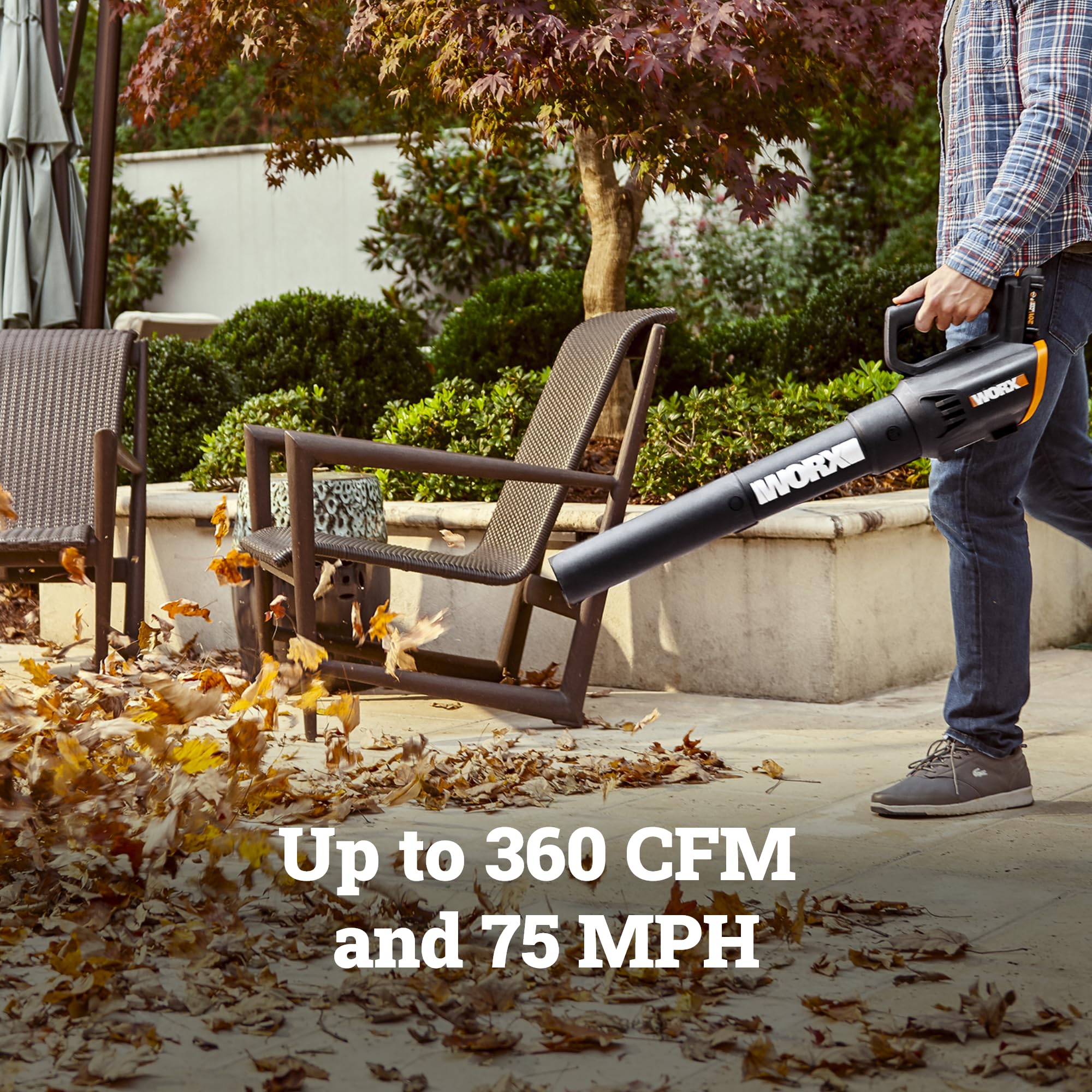 WORX WG929 telescoping shaft for a comfortable reach during trimming.