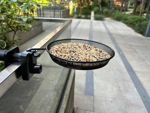 WOWARE durable birdseed tray mesh supports multiple birds at once