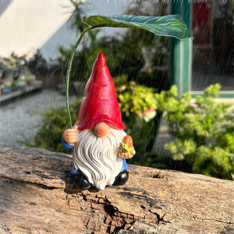 WSHMZYHOME garden-bed ornament gnome adds personality to planters