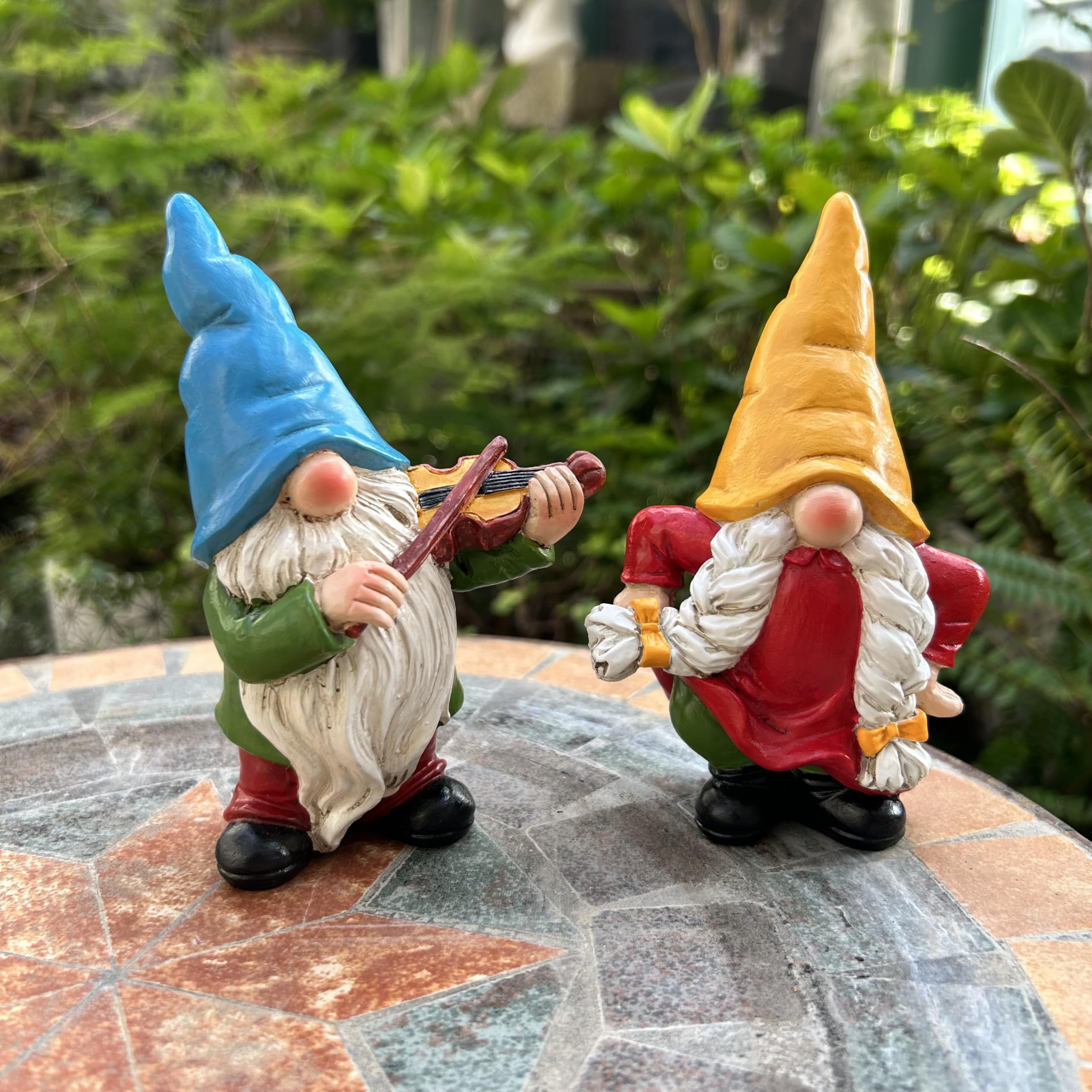WSHMZYHOME garden gnome violin player adds whimsical charm to outdoor spaces.