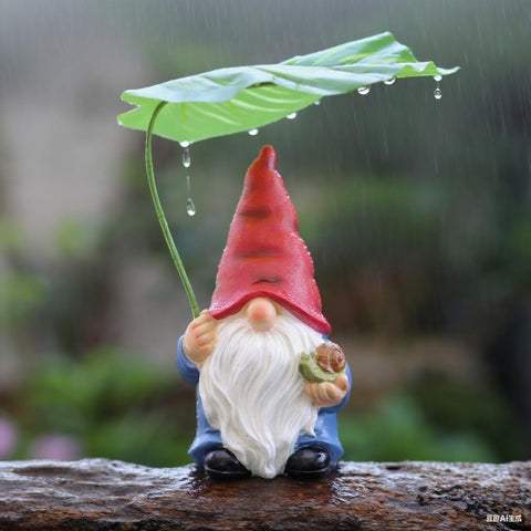 WSHMZYHOME 7.5-inch gnome size fits shelves, planters, and tabletops.