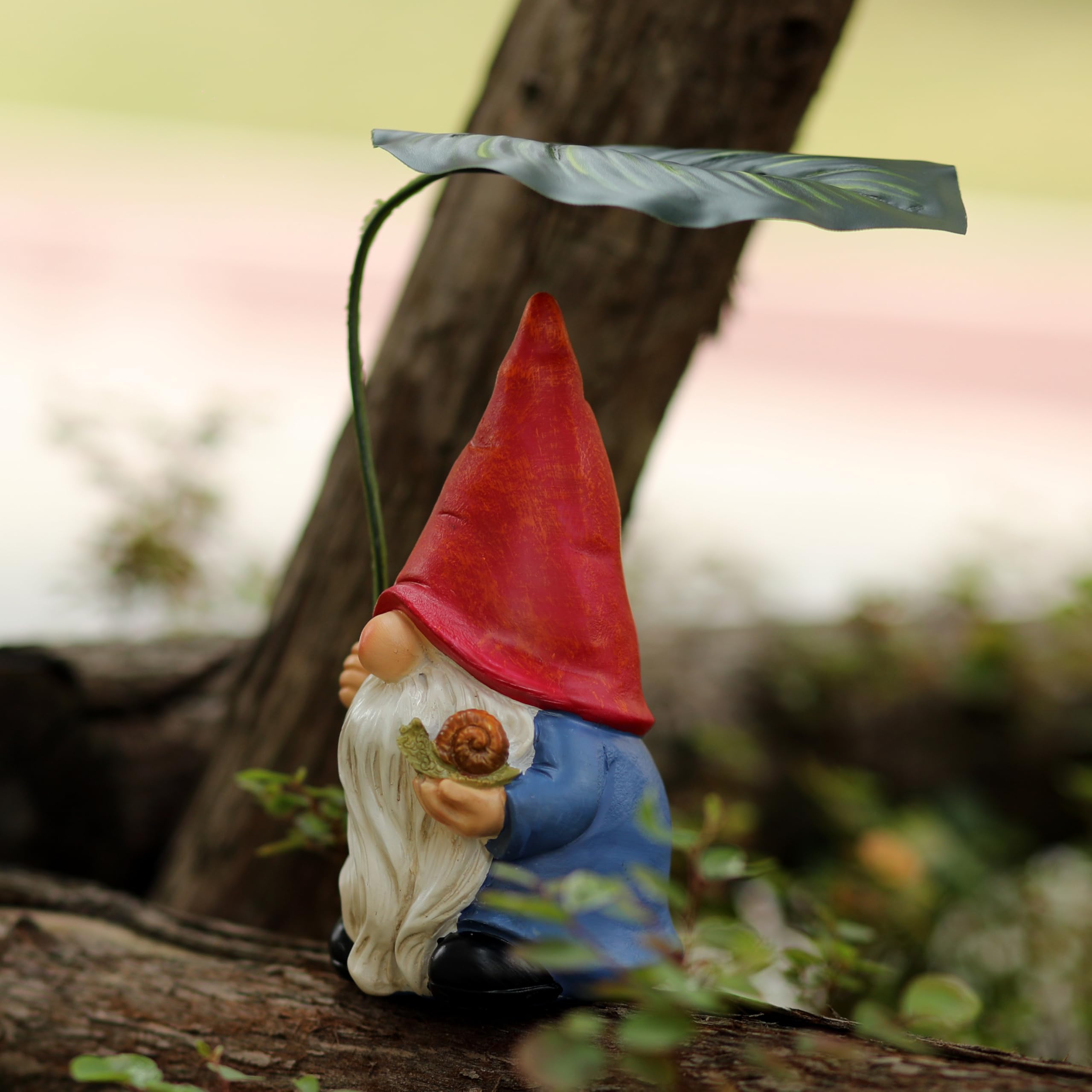 WSHMZYHOME weather-resistant resin gnome suitable for outdoors