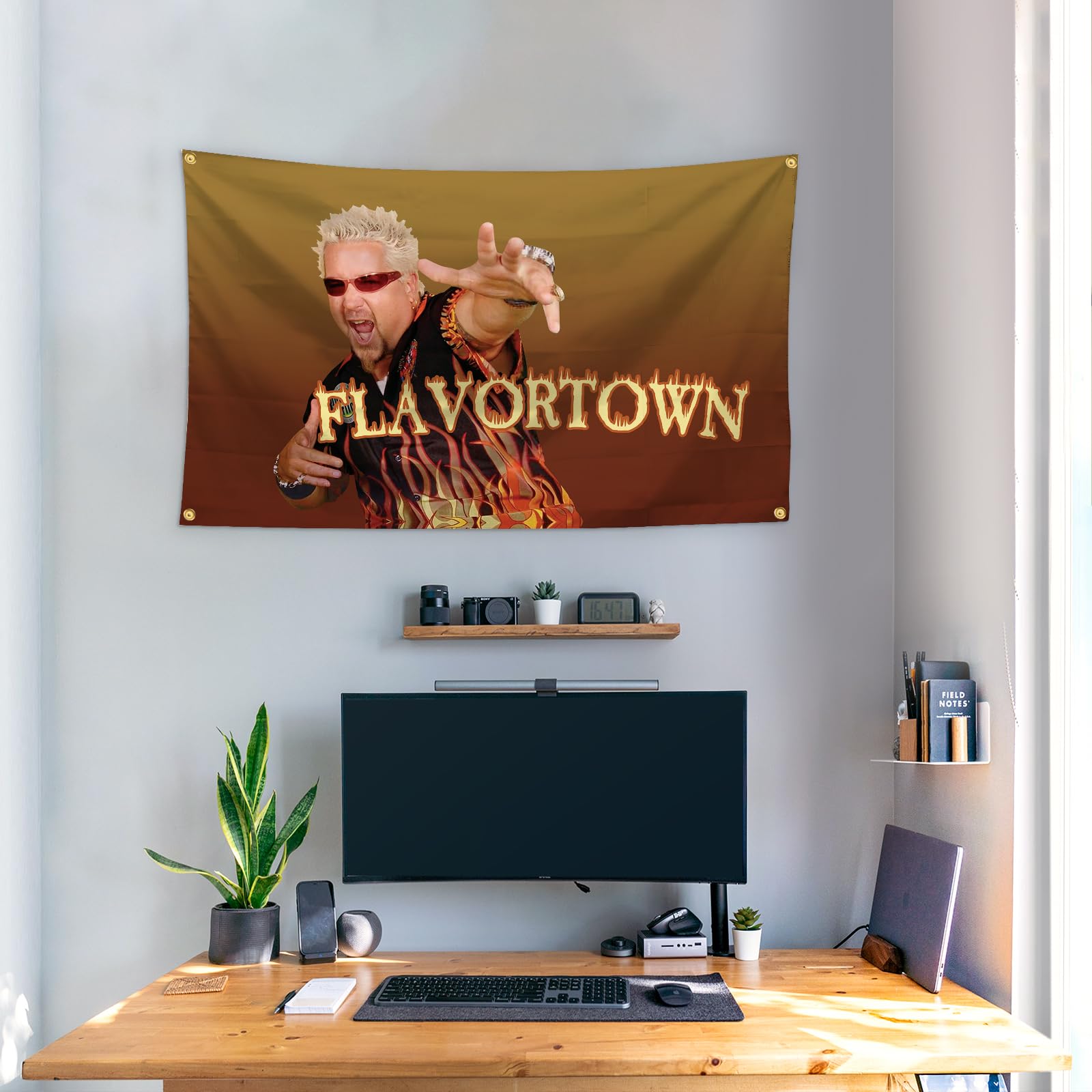 XEODE indoor/outdoor banner flag, weather-ready for festivals and travels.