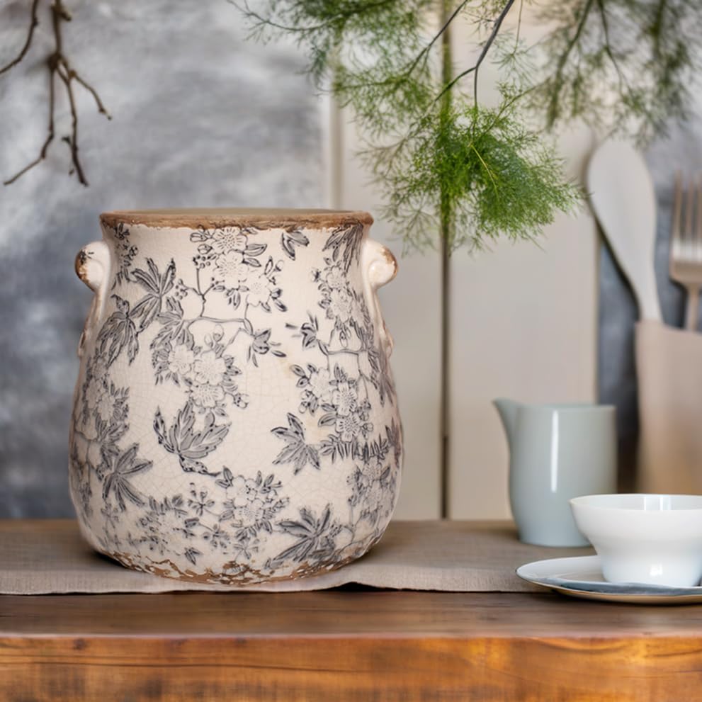 Xiaan Jiaju vintage Tuscan style planter for kitchen decor.