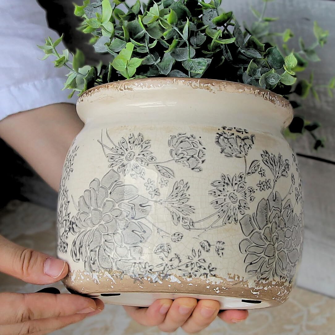 Xiaan Jiaju ceramic planter with textured glaze for versatile home styling