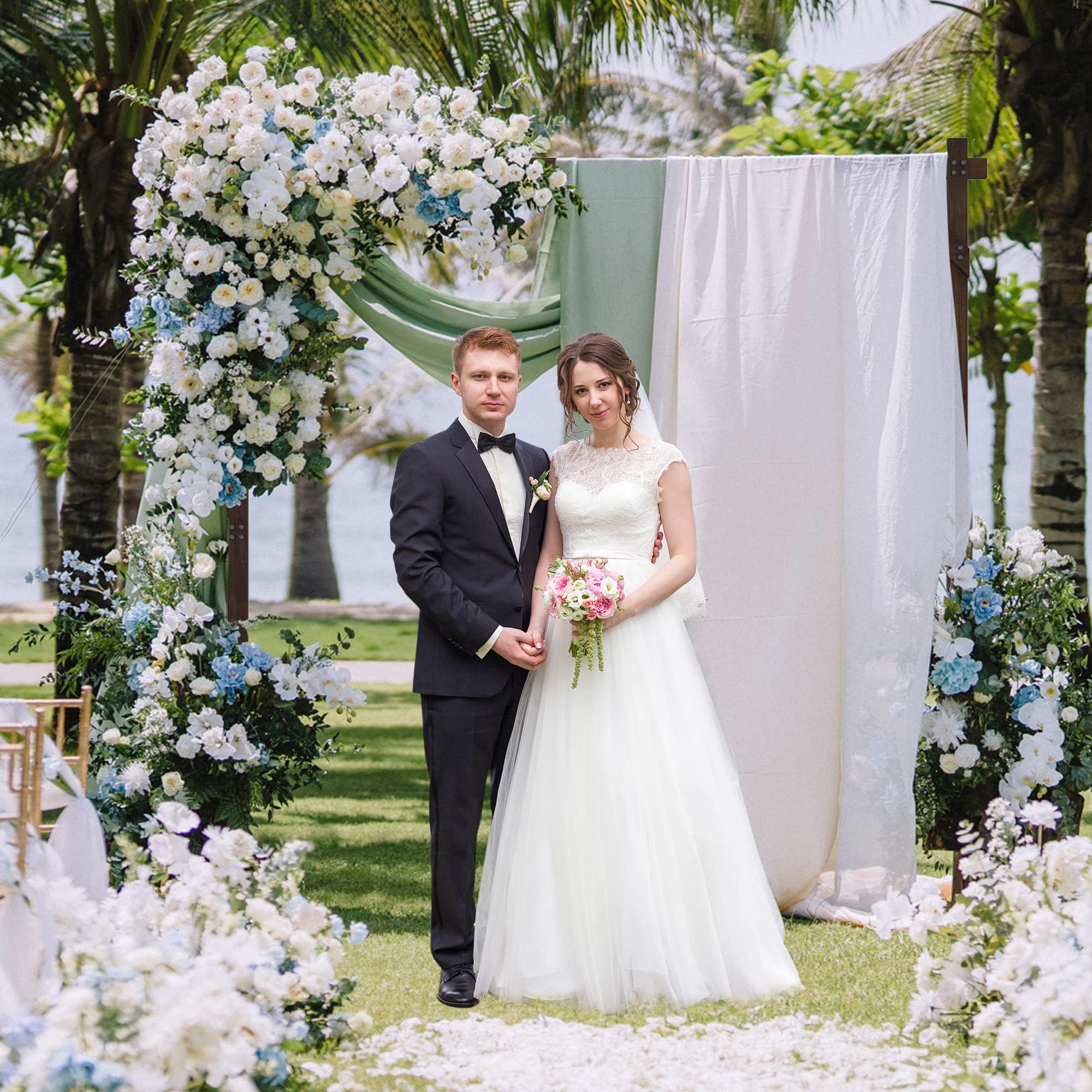 Xiomot wedding arch close-up shows natural wood texture and finish.