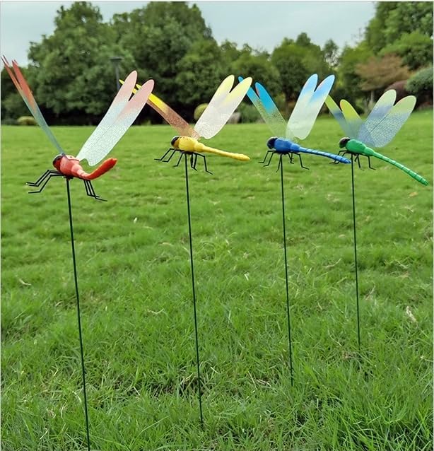 XITORAS dragonfly clip secures to pet collars for safer outdoor hikes.