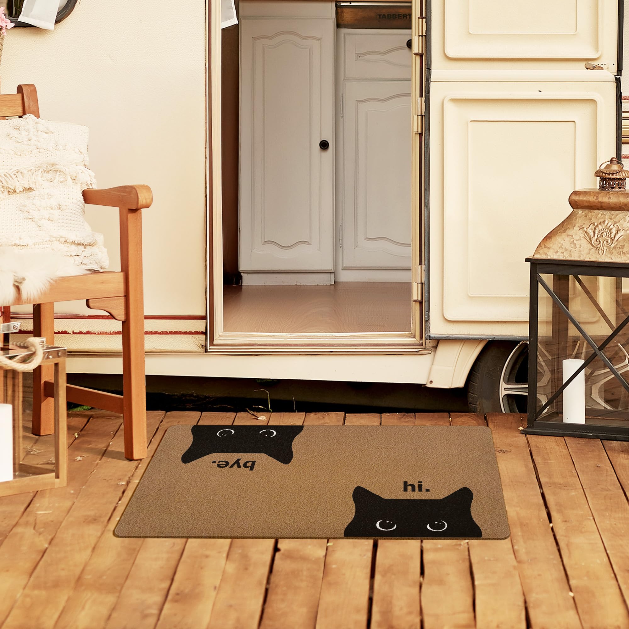 XLDLIOO HD pattern doormat provides eye-catching detail at the threshold.