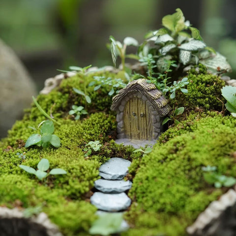 XRI XURUOYI Fairy Door arch close-up for terrarium decor and miniature charm.