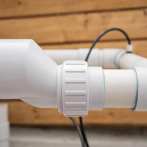 XtremepowerUS flow switch-equipped stand supports easy installation and reliable flow control