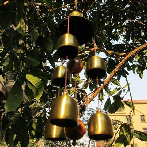 XUJIQI garden wind bell display brings calm evenings outdoors.