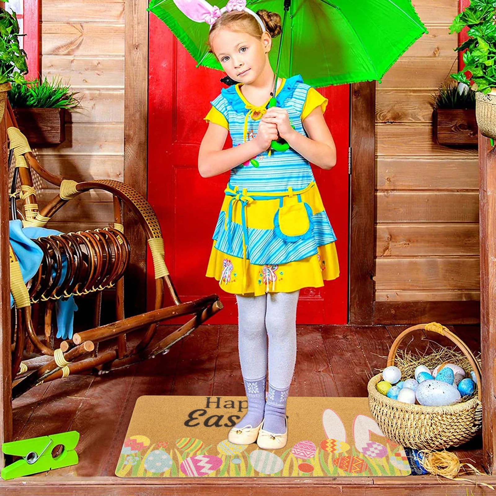 XuoAz spring décor mat enhances porch curb appeal.