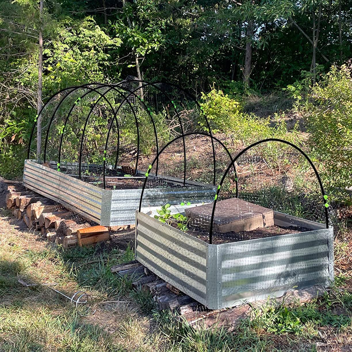 Xuwzenkl DIY grow tunnel assembly enabling quick protective setup.