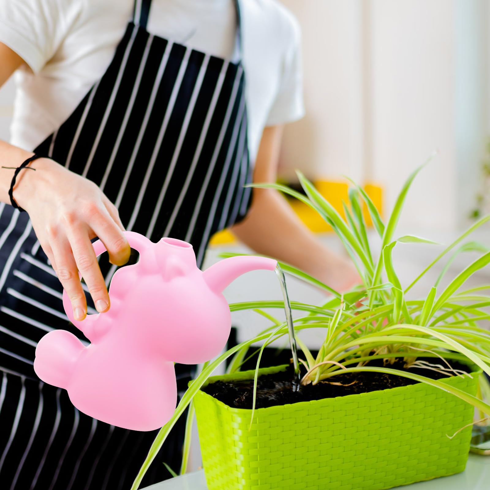 XXXFLOWER Unicorns watering can for kids’ garden play and learning fun.