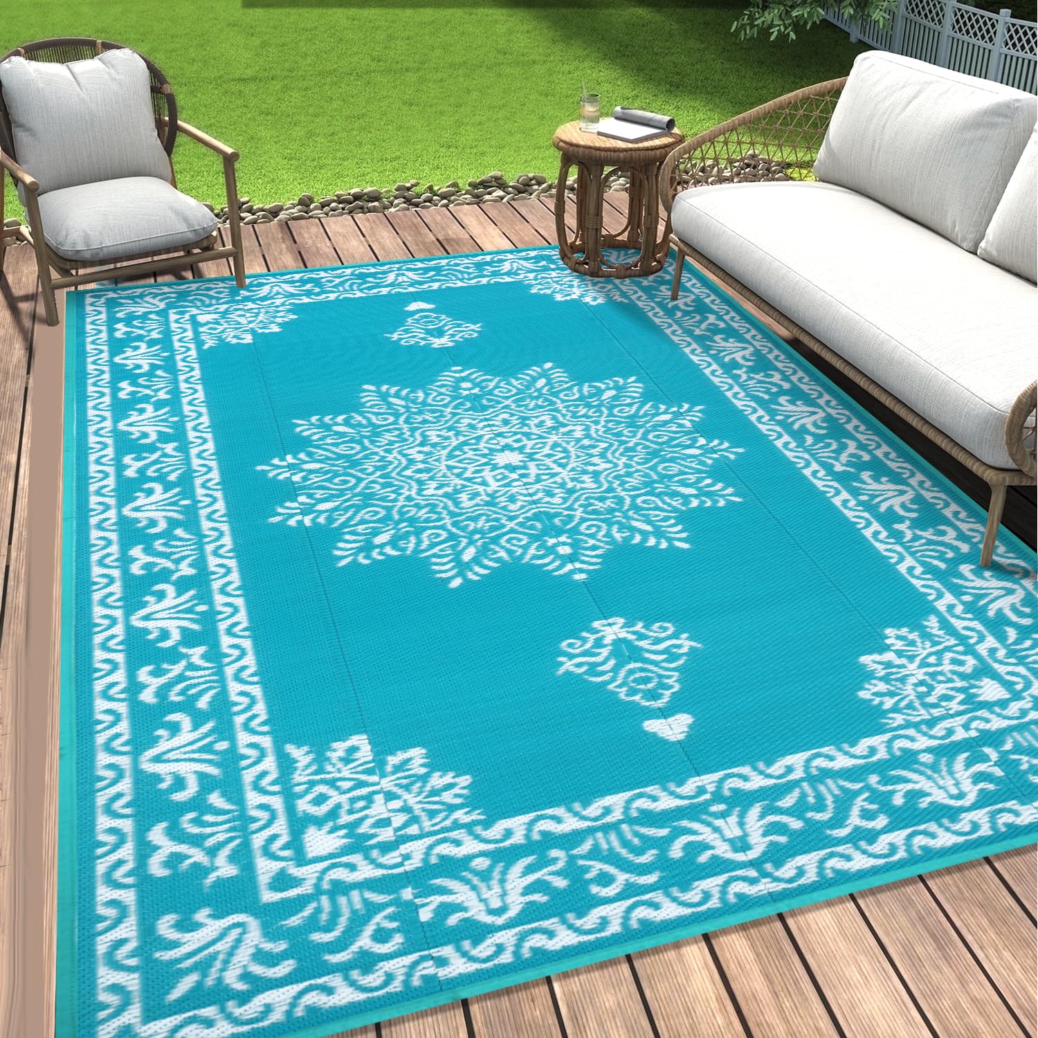 Yamaziot rug is waterproof and easy to clean after outdoor gatherings.