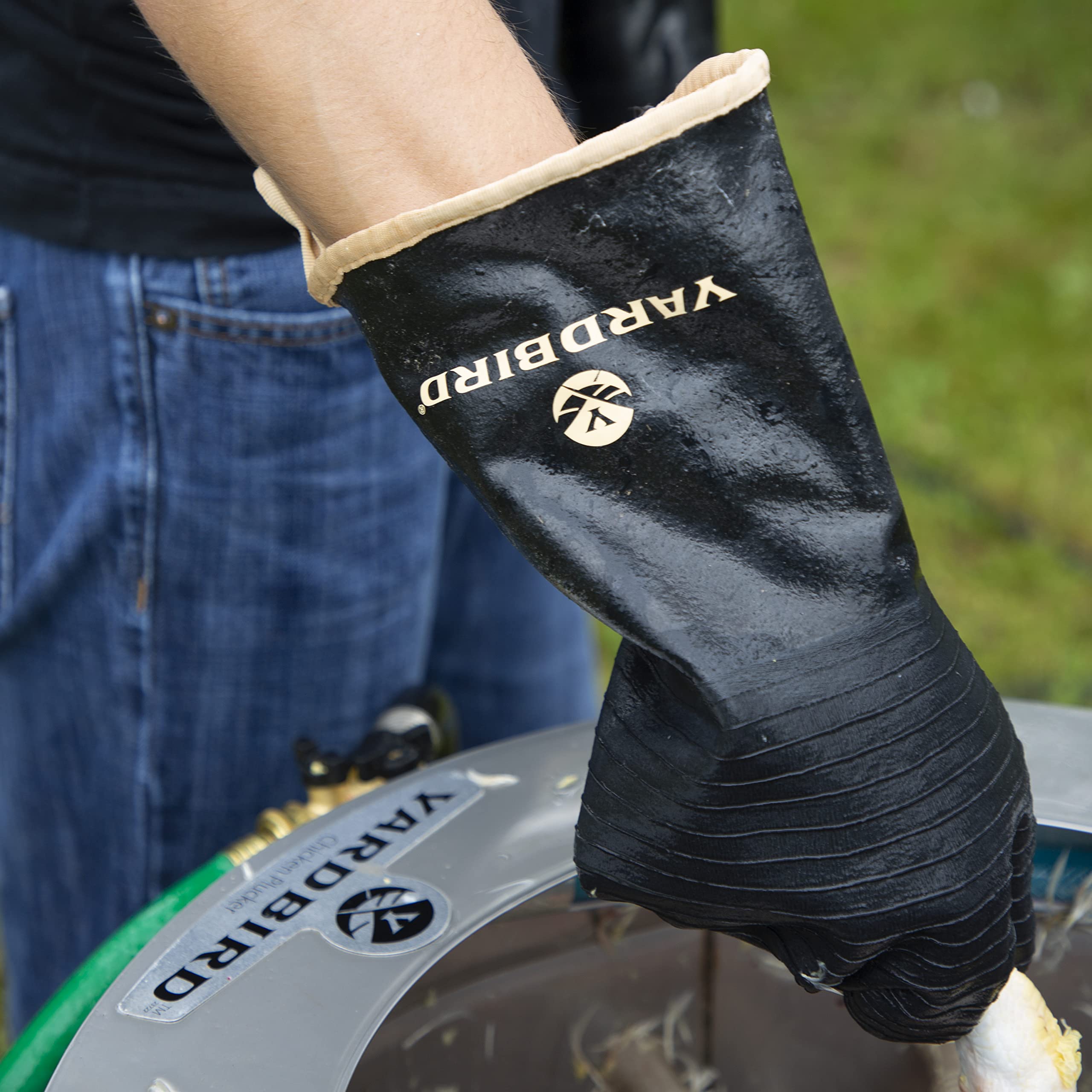 Yardbird Poultry Gloves textured grip for secure handling of wet birds.