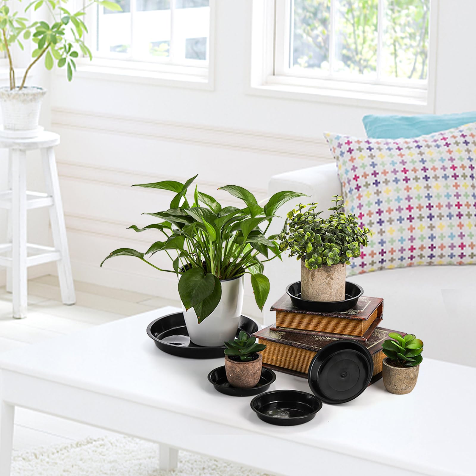Yarlung decor-ready saucer doubles as a pebbled display tray