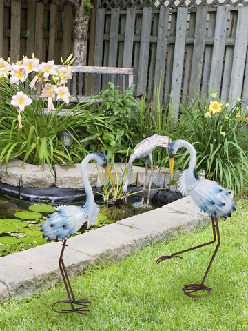 YEAHOME blue crane yard statue features detailed feathers for lifelike presence.