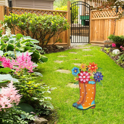 YEAHOME lawn pathway stake acts as a focal point among greenery