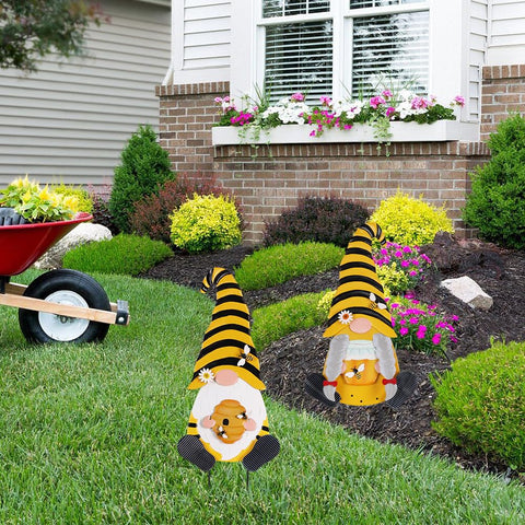 YEAHOME spring garden stake front porch creates a friendly entryway.