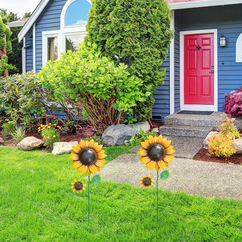 YEAHOME Sunflower Garden Stake 2-Pack petal detail with hammered steel texture